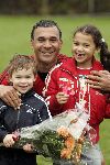Amsterdam 9 april 2005
AFC 3 wordt kampioen.   Ruud Gullit met Maxim en Joelle
Peter Smulders bv