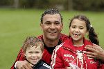 Amsterdam 9 april 2005
AFC 3 wordt kampioen.   Ruud Gullit met Maxim en Joelle
Peter Smulders bv