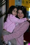 Amsterdam 22 april 2005
Laura Vina met Playboy (nicht Maxima)met dochter Camilla