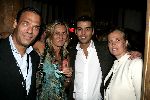 Rotterdam 7 augustus 2005
Monaco aan de maas feestje in de Jackie's.
Laurens Klawer zijn vrouw met zwager en bedrijfsleider Jackie's
Peter Smulders bv