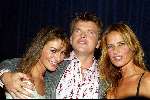 Hilversum 25 september 2003

Uitreiking van de gouden beelden in studio 21
beau v erven dorens met irene v d laar en mariska hulscher

Peter Smulders bv