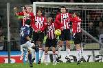 Eindhoven, 17 December 2005
Kompetiewedstrijd seizoen 2005/2006 
PSV-Willem II eindstand 4-1
Csaba Feher zijn vrije trap komt in de muur van PSV
© Foto Bart Bel