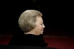 Amsterdam 1 november 2004
Prins Claus prijzen in het paleis op de dam.
Koningin Beatrix verlaat paleis opweg naar prins Bernhard
Peter Smulders bv