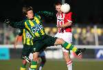 Den Haag, 29 Januarie 2006 
Kompetitiewedstrijd seizoen 2005-2006 
ADO Den Haag - PSV eindstand 0-2 
Kopduel Andre Ooijer met Joonas Kolkka