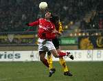 Kerkrade, 27 Januari 2006 
Kompetitiewedstrijd seizoen 2005/2006
RODA JC - AZ eindstand 1-4
Shota Arveladze kopduel
©Edwin van Zandvoort