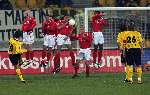 Kerkrade, 27 Januari 2006 
Kompetitiewedstrijd seizoen 2005/2006
RODA JC - AZ eindstand 1-4
Simon Cziommer schiet vrije trap op goal
©Edwin van Zandvoort
