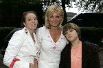 Amsterdam 11 juli 2004
Caroline Tensen met haar kinderen  Lotte en Bob
Peter Smulders bv
