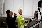 Cannes 19 juli 2004
Ivana Trump met haar jonge vriend Rossano Rubicon op het vliegveld van Cannes
