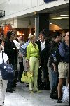 Cannes 19 juli 2004
Ivana Trump met jonge vriend op vliegveld van Cannes
