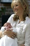 Wassenaar 17 juli 2005
Fotomoment met Maxima Amalia Prins Willem Alexander en Alexia bij hun woning 