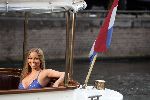 Amsterdam 17 juli 2005
Mariah Carey op een boottochtje door de grachten van Amsterdam.
Peter Smulders bv
