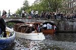 Amsterdam 17 juli 2005
Mariah Carey op een boottochtje door de grachten van Amsterdam.
Peter Smulders bv