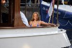 Amsterdam 17 juli 2005
Mariah Carey op een boottochtje door de grachten van Amsterdam.
Peter Smulders bv