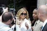 Amsterdam 16 juli 2005
Mariah Carey verlaat hotel de blakes in amsterdam met grote zonnebril
Peter Smulders bv