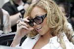 Amsterdam 16 juli 2005
Mariah Carey verlaat hotel de blakes in amsterdam met grote zonnebril
Peter Smulders bv