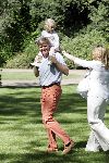 Wassenaar 17 juli 2005
Fotomoment met Maxima Amalia Prins Willem Alexander en Alexia bij hun woning 
