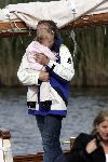 Muiden 4 juni 2005
Prins Willem Alexander varen met gropene draeck met Maxima Amalia Prins Haakon (Noorwegen) Mette Marit en hun dochter.
Peter Smulders bv
