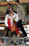 Muiden 4 juni 2005
Prins Willem Alexander varen met groene draeck met Maxima Amalia Prins Haakon (Noorwegen) Mette Marit en hun dochter.
Peter Smulders bv