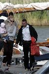Muiden 4 juni 2005
Prins Willem Alexander varen met groene draeck met Maxima Amalia Prins Haakon (Noorwegen) Mette Marit en hun dochter.
Peter Smulders bv