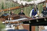 Muiden 4 juni 2005
Prins Willem Alexander varen met groene draeck met Maxima Amalia Prins Haakon (Noorwegen) Mette Marit en hun dochter.politieboot
Peter Smulders bv