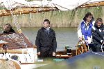 Muiden 4 juni 2005
Prins Willem Alexander varen met groene draeck met Maxima Amalia Prins Haakon (Noorwegen) Mette Marit en hun dochter.politieboot
Peter Smulders bv