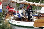 Muiden 4 juni 2005
Prins Willem Alexander varen met groene draeck met Maxima Amalia Prins Haakon (Noorwegen) Mette Marit en hun dochter.politieboot
Peter Smulders bv