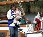 Muiden 4 juni 2005
Prins Willem Alexander varen met gropene draeck met Maxima Amalia Prins Haakon (Noorwegen) Mette Marit en hun dochter.
Peter Smulders bv