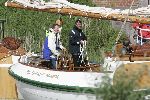 Muiden 4 juni 2005
Prins Willem Alexander varen met groene draeck met Maxima Amalia Prins Haakon (Noorwegen) Mette Marit en hun dochter.politieboot
Peter Smulders bv
