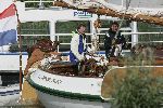 Muiden 4 juni 2005
Prins Willem Alexander varen met groene draeck met Maxima Amalia Prins Haakon (Noorwegen) Mette Marit en hun dochter.politieboot
Peter Smulders bv