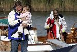 Muiden 4 juni 2005
Prins Willem Alexander varen met groene draeck met Maxima Amalia Prins Haakon (Noorwegen) Mette Marit en hun dochter.
Peter Smulders bv