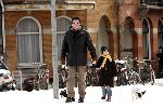 Amsterdam 6 maart 2005
Barry Hay met dochter en hondjs in de sneeuw
Peter Smulders bv
