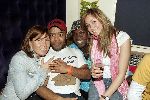 Amsterdam 1 maart 2005
Feestje van Gotcha met Georgina Verbaan.
Do zangeres met moeder en Chris Sixpack
Peter Smulders bv