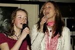 Amsterdam 1 maart 2005
Feestje van Gotcha met Georgina Verbaan.
Do zangeres met Hanna  
Peter Smulders bv