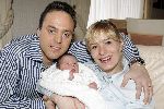 Fijnaart 7 maart 2005
Frans Bauer met zijn baby Frans Jr Mariska  Bauer.
peter Smulders bv