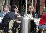 Amsterdam 24 maart 2005
Isa Hoes Zwanger op terras met Medina Schuurman.
Peter Smulders bv