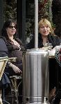 Amsterdam 24 maart 2005
Isa Hoes Zwanger op terras met Medina Schuurman.
Peter Smulders bv