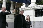 Amsterdam  11 maart 2005
 Richard Gere  verlaat Amstel hotel onder paraplu
Peter Smulders bv
