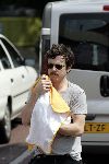 Ede 7 juni 2004
Casey Affleck  met zijn pas geboren kind en zijn vrouw Summer Phoenix
Peter Smulders bv