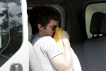 Ede 7 juni 2004
Casey Affleck  met zijn pas geboren kind en zijn vrouw Summer Phoenix
Peter Smulders bv