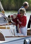 Muiden 22 mei 2005
Koningin Beatrix varen met groene draeck.
Prins Constantijn met Prinses Laurentien en Claus Cazimir en Eloise.
Peter Smulders bv