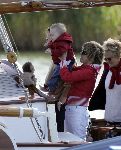 Muiden 22 mei 2005
Koningin Beatrix varen met groene draeck.
Prins Constantijn met Prinses Laurentien en Claus Cazimir en Eloise.
Peter Smulders bv