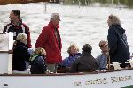 Muiden 15 mei 2005
Koningin Beatrix voor eerste keer dit jaar varen met de groene draeck.
Peter Smulders bv