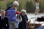 Muiden 15 mei 2005
Koningin Beatrix voor eerste keer dit jaar varen met de groene draeck.
Peter Smulders bv