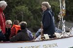 Muiden 15 mei 2005
Koningin Beatrix voor eerste keer dit jaar varen met de groene draeck.
Peter Smulders bv