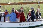 Muiden 22 mei 2005
Koningin Beatrix varen met groene draeck.
Prins Constantijn met Prinses Laurentien en Claus Cazimir en Eloise.
Peter Smulders bv