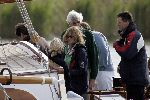 Muiden 15 mei 2005
Koningin Beatrix voor eerste keer dit jaar varen met de groene draeck. vrienden
Peter Smulders bv