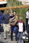 Muiden 22 mei 2005
Koningin Beatrix varen met de groene draeck samen met Prins Constantijn Prinses Laurentien en Eloise en Claus Cazimir.
Peter Smulders bv