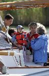 Muiden 22 mei 2005
Koningin Beatrix varen met groene draeck.
Prins Constantijn met Prinses Laurentien en Claus Cazimir en Eloise.
Peter Smulders bv