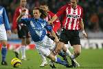 Eindhoven, 5 November 2005 
Kompetitiewedstrijd Seizoen 2005/2006 
PSV-Sparta eindstand 3-0
Andre Ooijer in stevig duel om de bal
© Foto Bart Bel