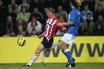 Eindhoven, 5 November 2005 
Kompetitiewedstrijd Seizoen 2005/2006 
PSV-Sparta eindstand 3-0
Jason Culina in duel op snelheid
© Foto Bart Bel